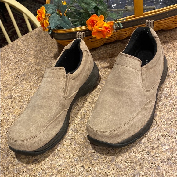 L. L. Bean Slide On Comfort Moccasins 9.5 WIDE Tan or Beige Suede 254547 - Picture 1 of 16